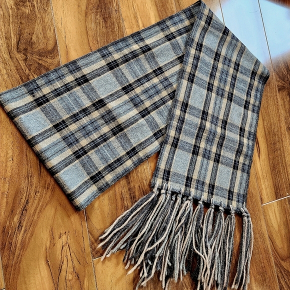 PLAID WOOL SCARF - 8 1/2" X 70" (NWOT) - Picture 4 of 5